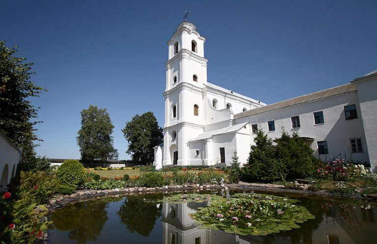 Костел Святой Троицы и монастырь бернардинцев 1643г. в д.Друя